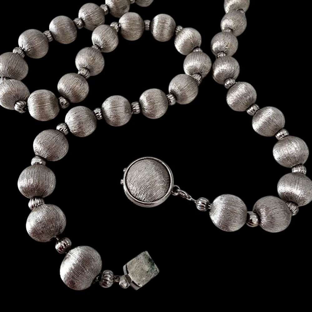 Vintage silver tone metal beads 1950s excellent condition